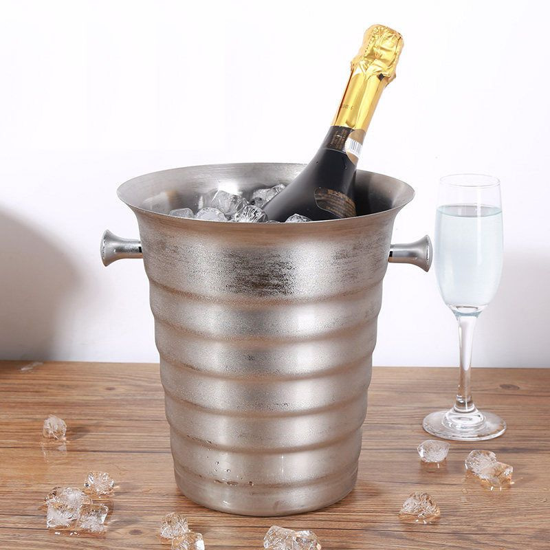 Zichtbaar berouw hebben Paard DECOPATENTDecopatent® RVS ijsemmer - Champagne ijs emmer met handvat -  Champagnekoeler - Drankemmer - Wijnkoeler - 26x22x22.5 Cm - Zilver -  𝕍𝕖𝕣𝕜𝕠𝕠𝕡 ✪ 𝕔𝕠𝕞
